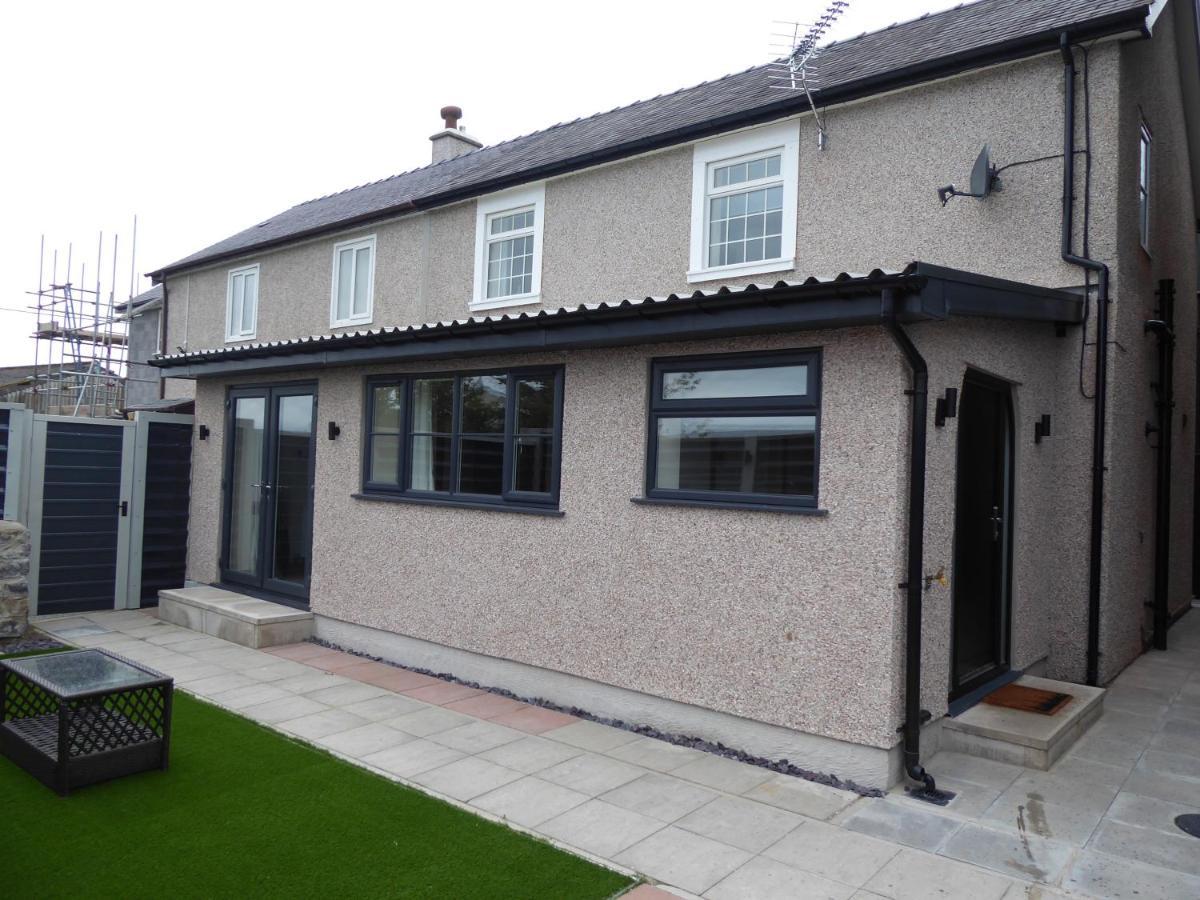 Holiday home Glennydd House Llangefni